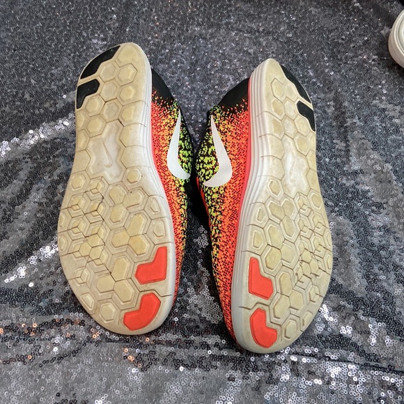 Women’s Nike neon yellow and pink running shoes size 8.5 - Picture 5 of 7